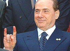 Berlusconi corna