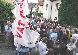 Sit-in dei No Tav davanti alla casa di Perino