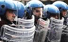 polizia antisommossa