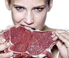 Mangiamo troppa carne: alimentare il bestiame impoverisce la Terra