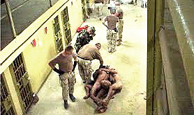 Abu Ghraib, sevizie sui prigionieri iracheni