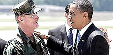 L'ammiraglio McRaven con Obama
