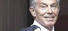 Tony Blair, "maestro" di Renzi, ora advisor di Jp Morgan