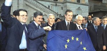 I leader dell'Ulivo festeggiano l'ingresso nell'euro