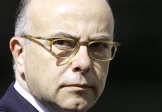 Il ministro dell'interno francese Bernard Cazeneuve