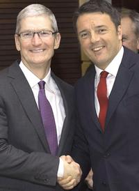 Renzi con Tim Cook