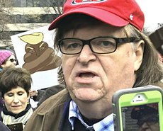 Michael Moore: "Il mio presidente è Obama"