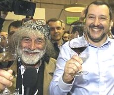 Salvini a Vinitaly con Mauro Corona