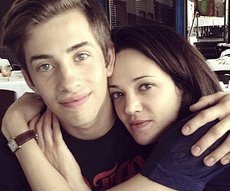 Asia Argento con Jimmy Bennett