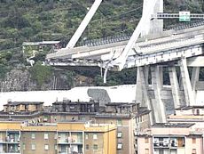 Il viadotto Morandi crollato