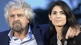 Beppe Grillo con Virginia Raggi