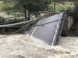 Val di Fiemme, crollo di un ponte