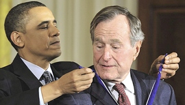 Obama e Bush senior