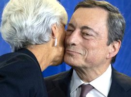 Mario Draghi con Christine Lagarde