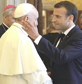 Bergoglio e Macron