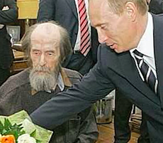 Aleksandr Solgenitsin con Vladimir Putin