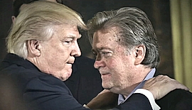 Trump con Bannon