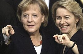 Ursula von der Leyen con Angela Merkel