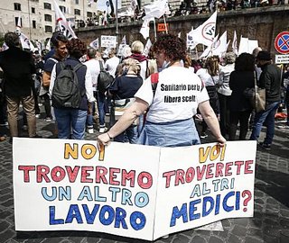 Sanitari contro il Tso vaccinale Covid